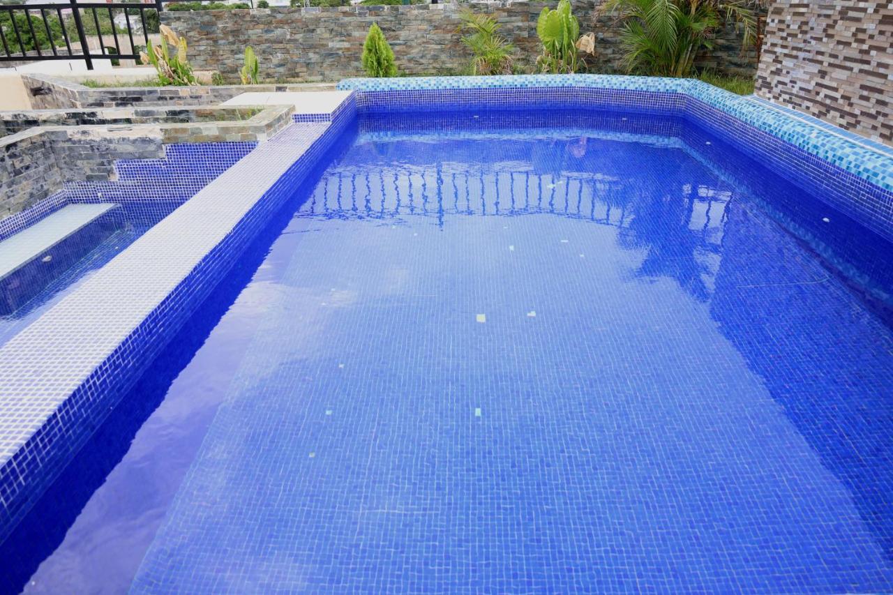 Suites La Roca By R&T Cancún Extérieur photo